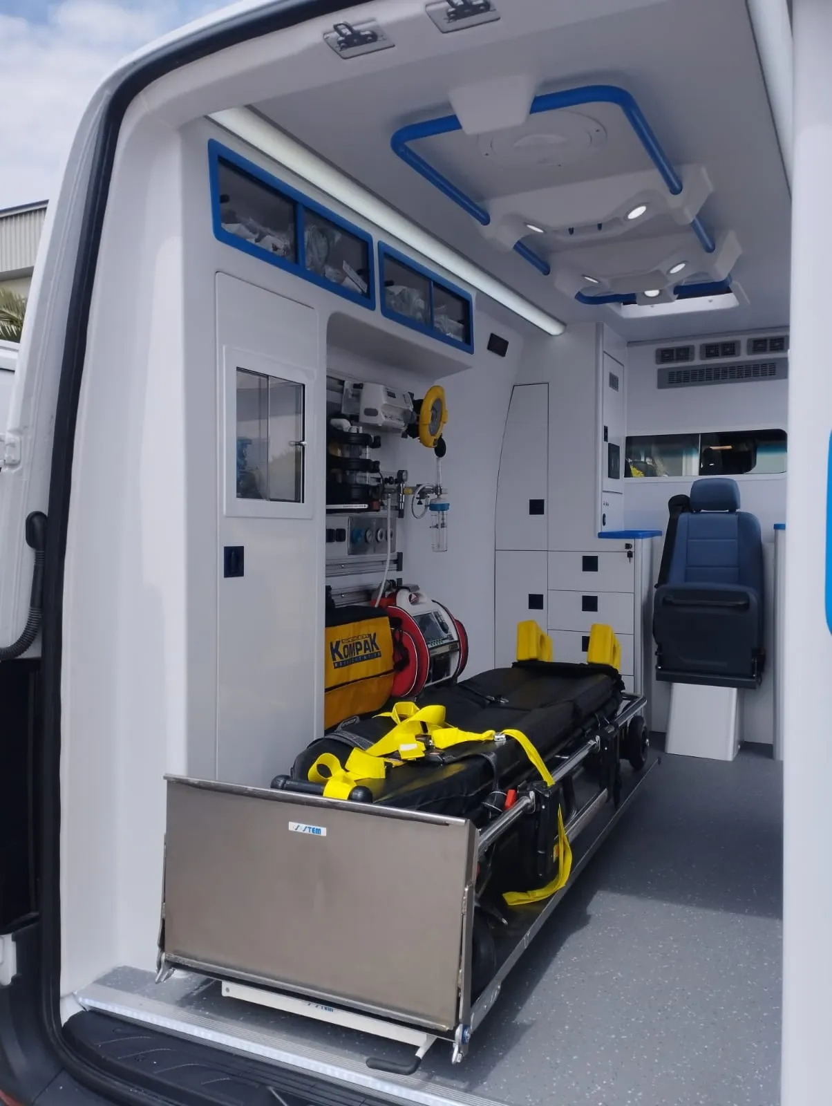 DIA Emergency Ambulance on Mercedes Sprinter